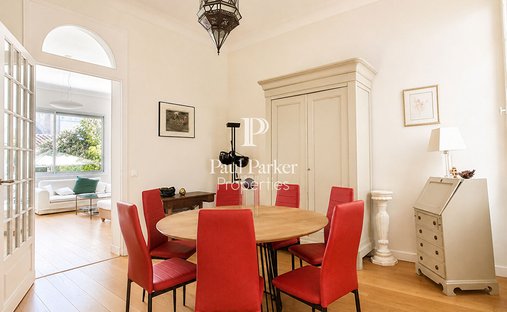 Villa in Hôtel de Ville-Quinconce-Saint Seurin-Fondaudège, Bordeaux, France 1