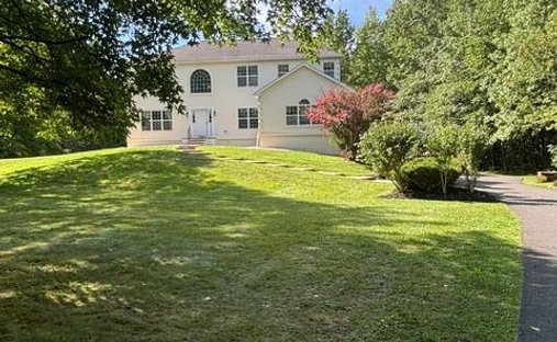 House in West Windsor Township, New Jersey, United States 1