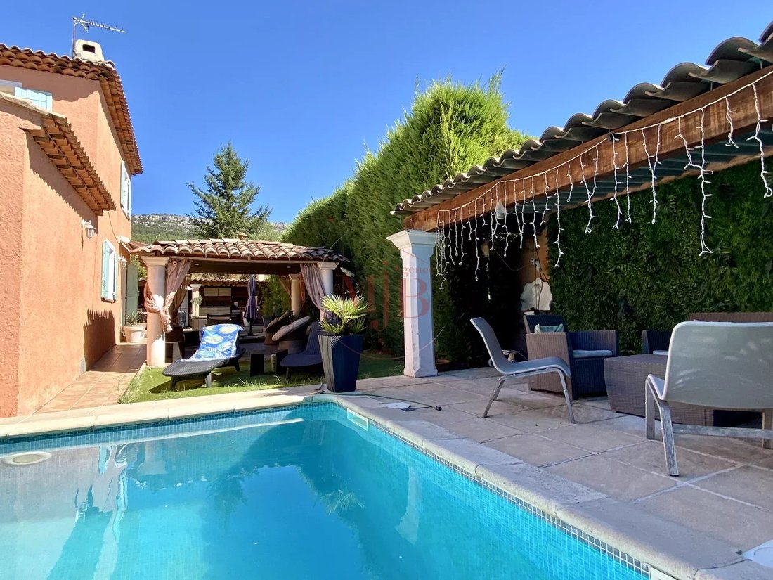 Villa in Châteauneuf-le-Rouge, Provence-Alpes-Côte d'Azur, France 4 - 16970918