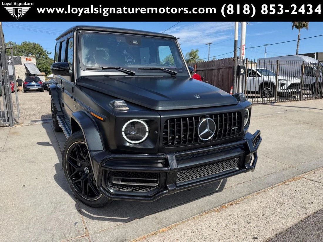 Suv in Van Nuys, CA, United States 1 - 18619358