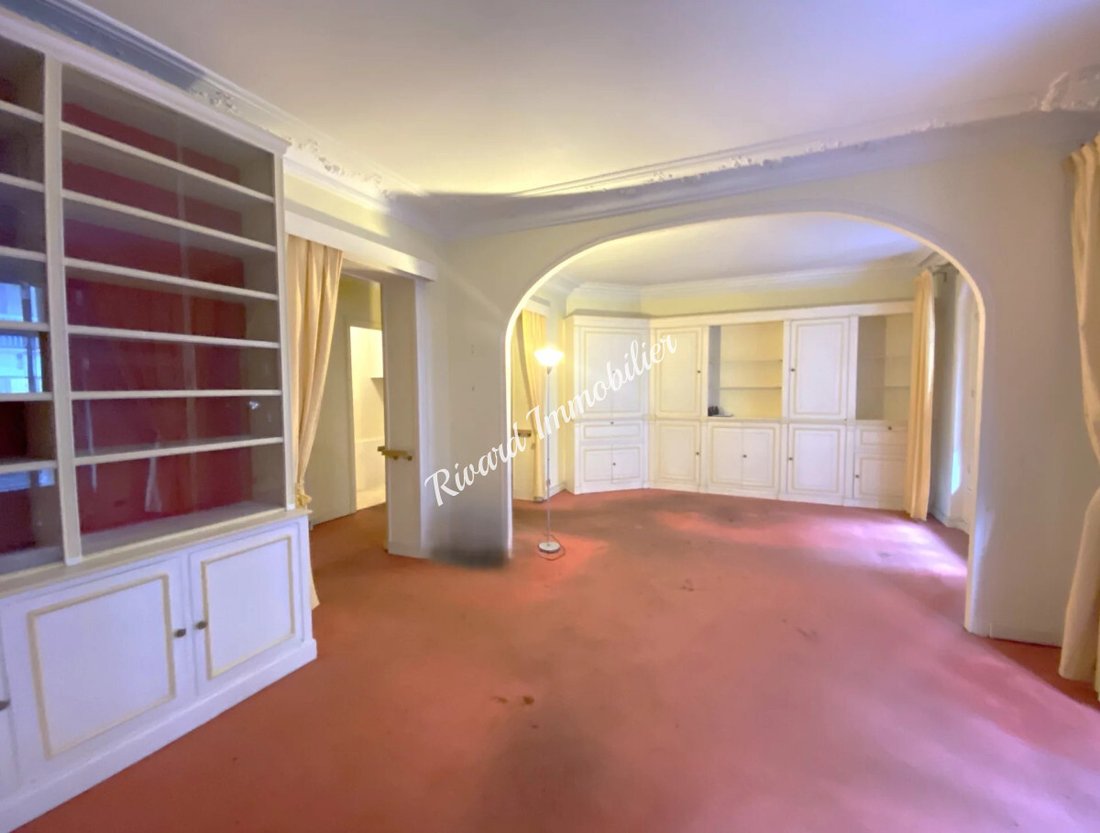 Apartment in Pereire-Malesherbes, Paris 17e Arrondissement, Paris 2 - 18098774