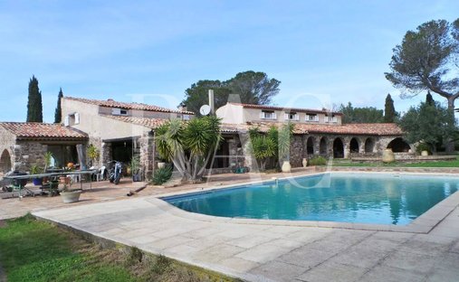 Villa in Exterieurs, Frejus, France 1
