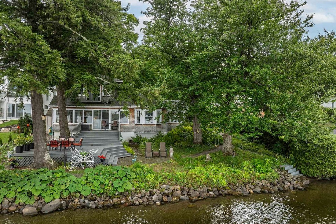 House in Lac-Brome, Quebec, Canada 2 - 18623645