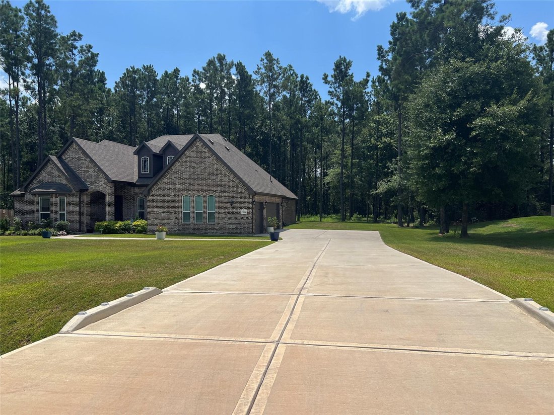 House in Conroe, Texas, United States 3 - 18618944