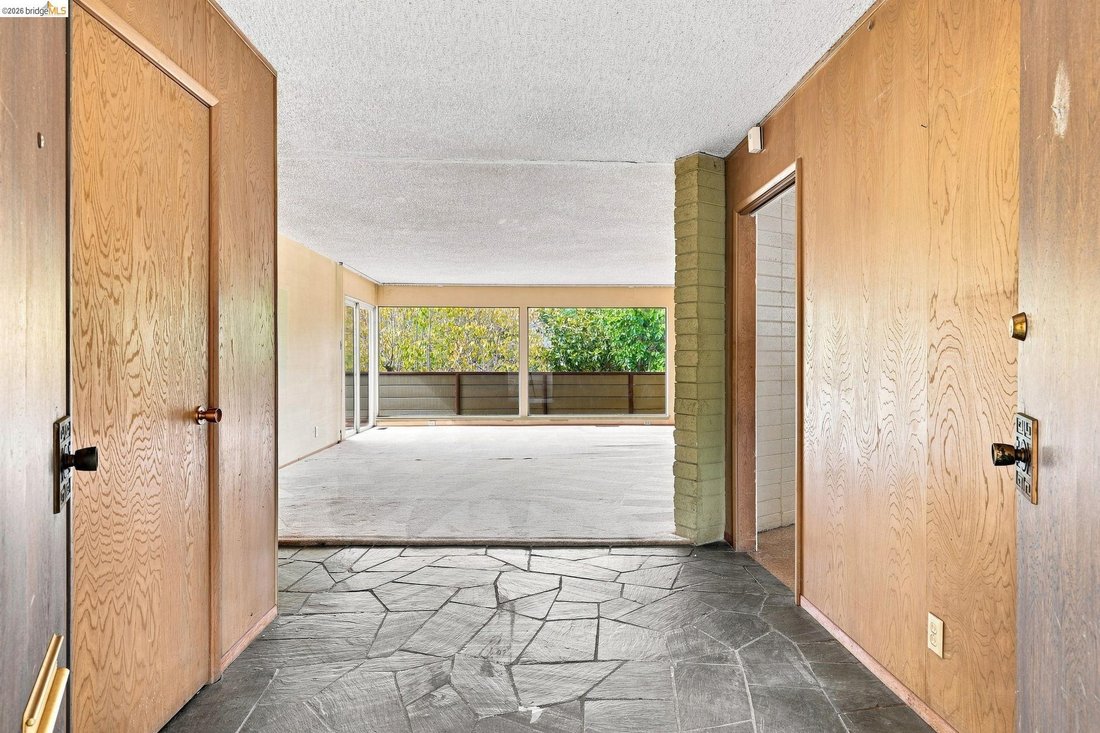 House in Oakland, California, United States 5 - 18620834