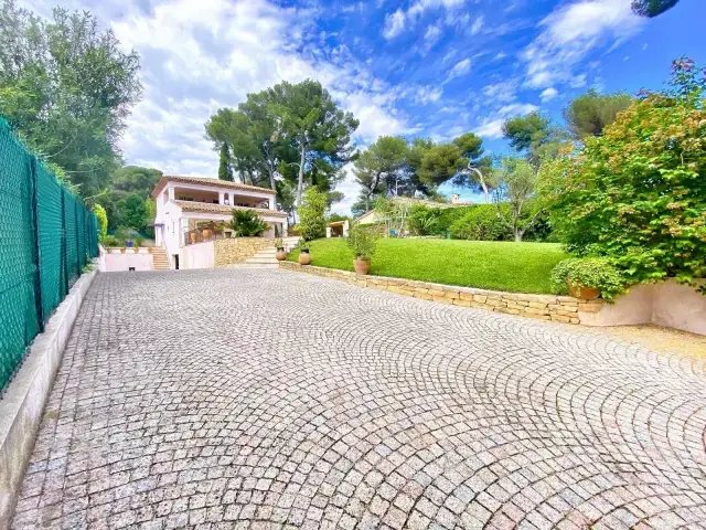 Villa in Maurice Jeanpierre, Le Cannet, France 4 - 16333927