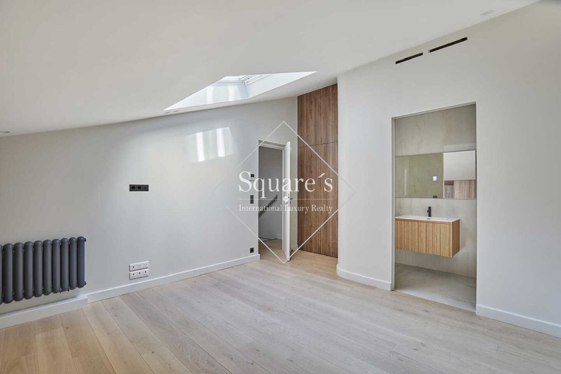 Apartment in Lorette-Martyrs, Paris 9e Arrondissement, Paris 5 - 18622870