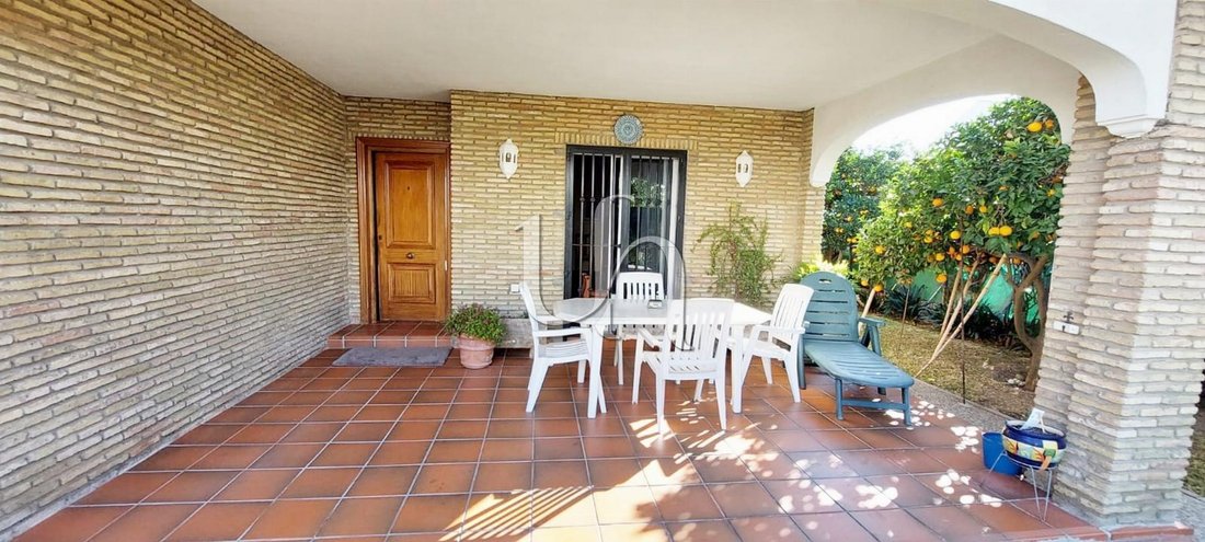 Chalet in El Puerto de Santa María, Andalusia, Spain 2 - 17444161