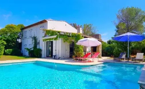 Villa à Route de Grasse, Villeneuve-Loubet, France 1
