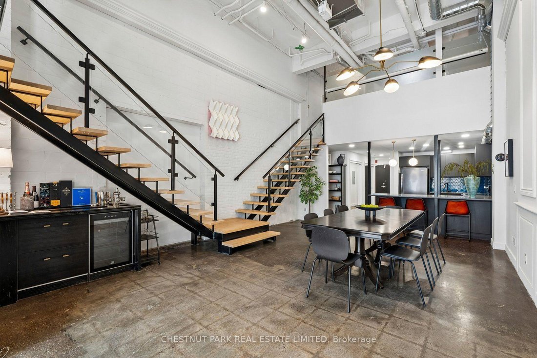 Apartment in Toronto, Ontario, Canada 5 - 18616375