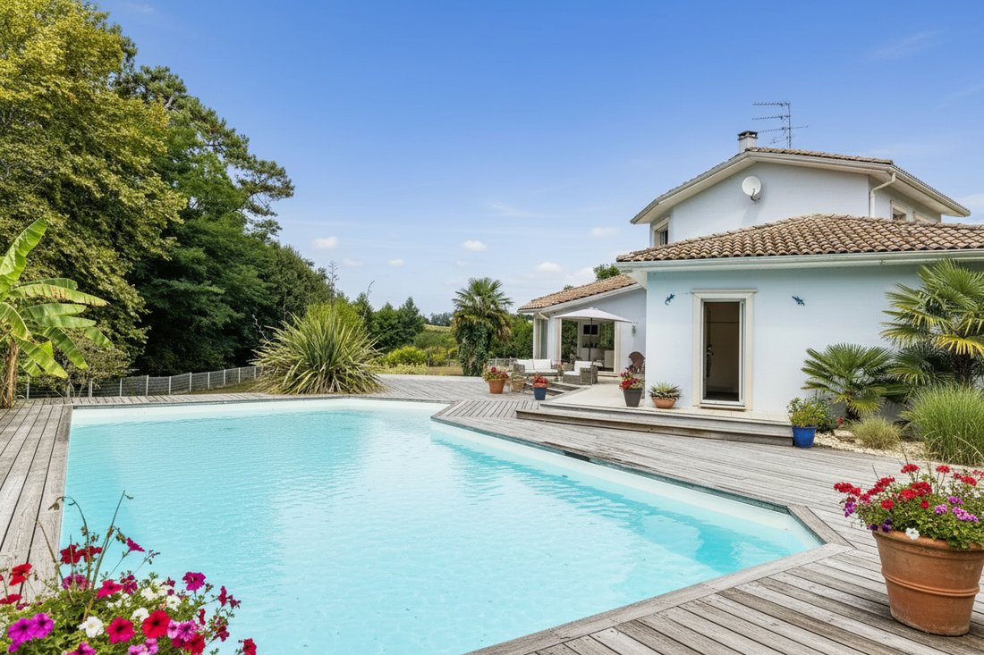 Villa in Saint-Jean-de-Marsacq, Nouvelle-Aquitaine, France 1 - 18619225
