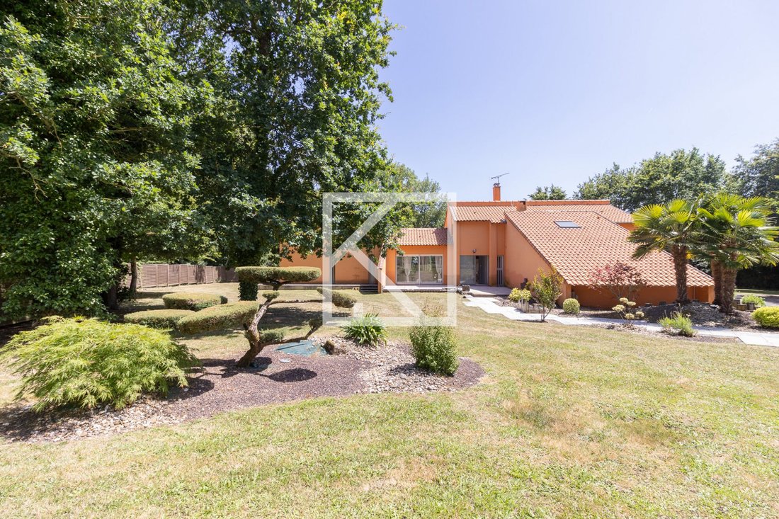 Villa in Liberation, Cholet, France 1 - 18619893