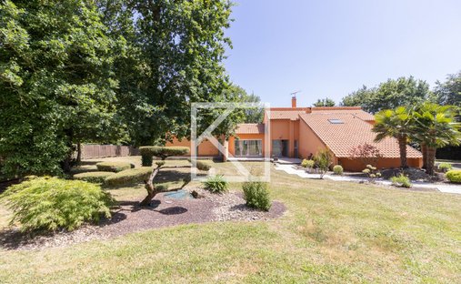Villa in Liberation, Cholet, France 1