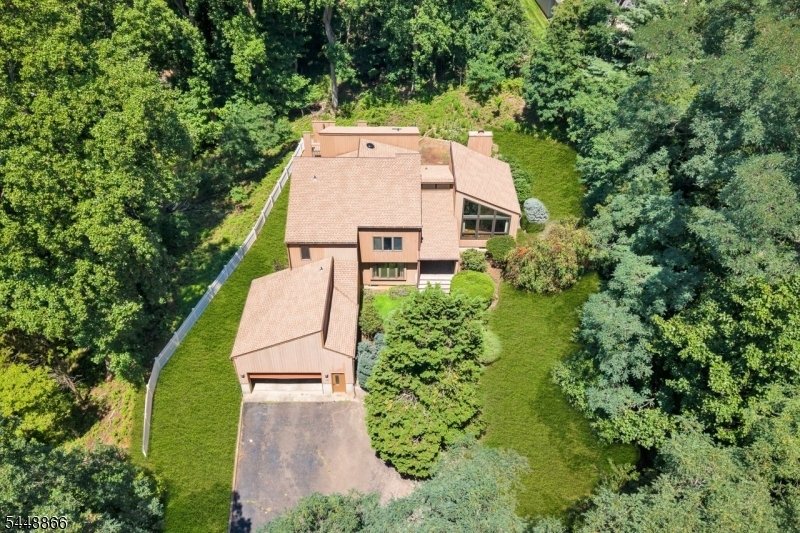 House in Holmdel, New Jersey, United States 4 - 18620627