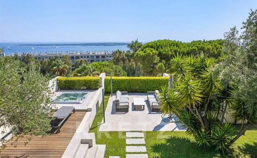 Penthouse in La Californie, Cannes, France 1