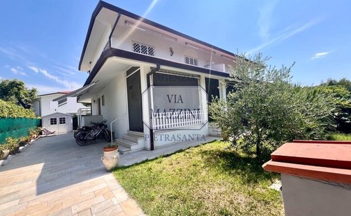 Country House in Fiumetto, Pietrasanta, Italy 1