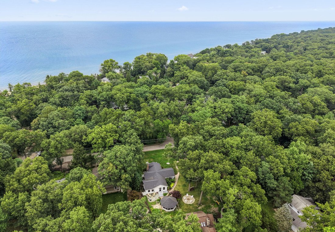 House in Beverly Shores, Indiana, United States 3 - 18620966
