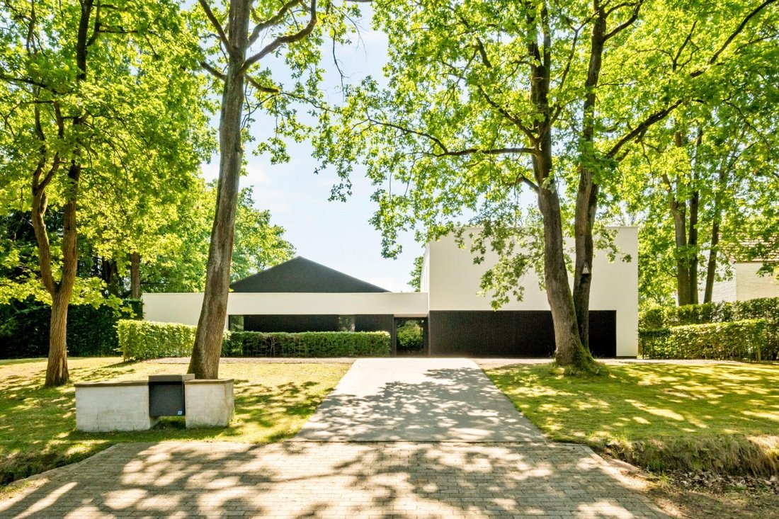 Villa in Oud-Turnhout, Flanders, Belgium 1 - 18620683