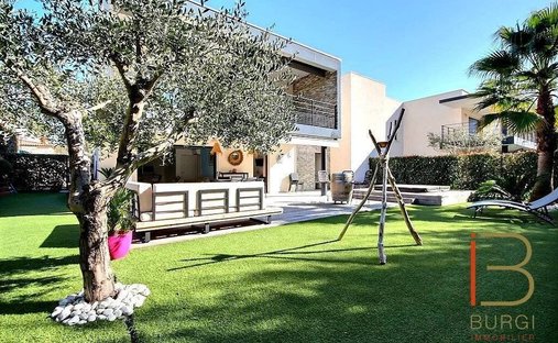 Apartment in Le Dramont-Agay-Anthéor-Le Trayas, Saint-Raphaël, France 1