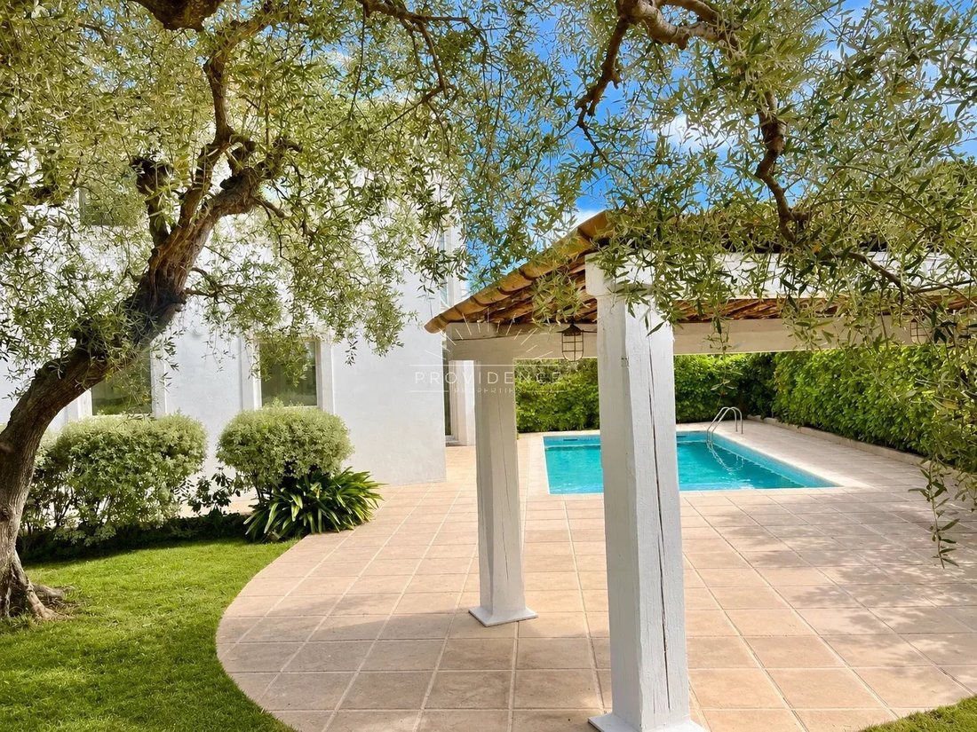 House in Cannes, Provence-Alpes-Côte d'Azur, France 2 - 18622435