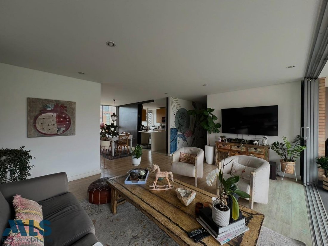 Apartment in Medellín, Antioquia, Colombia 2 - 18620474