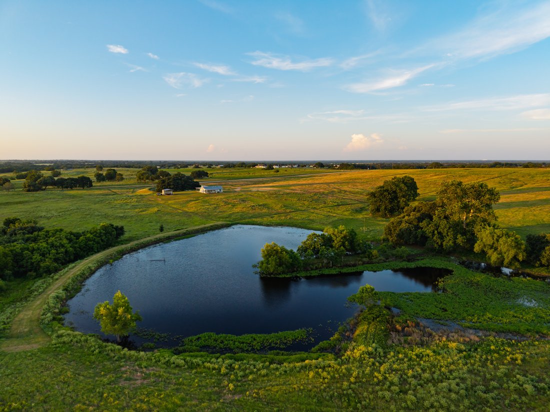 Bellville, Texas, United States 3 - 18615906