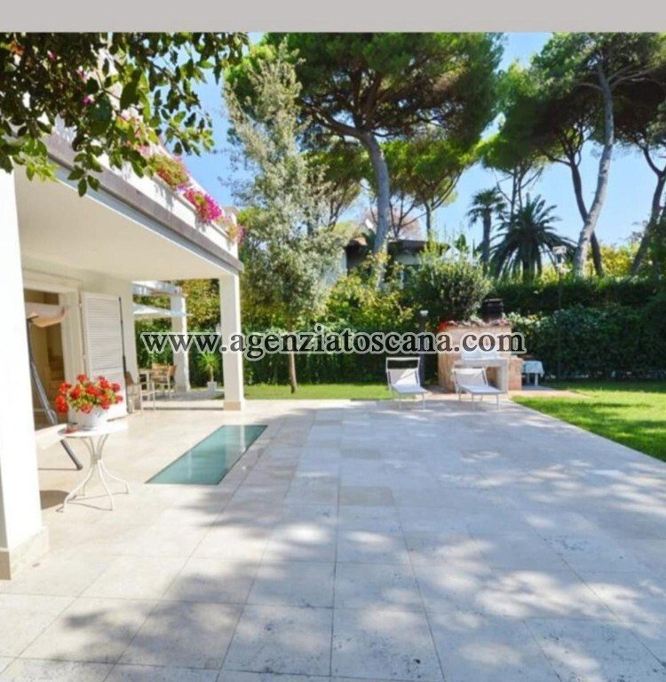 Villa in Center, Forte dei Marmi, Tuscany 4 - 18618430