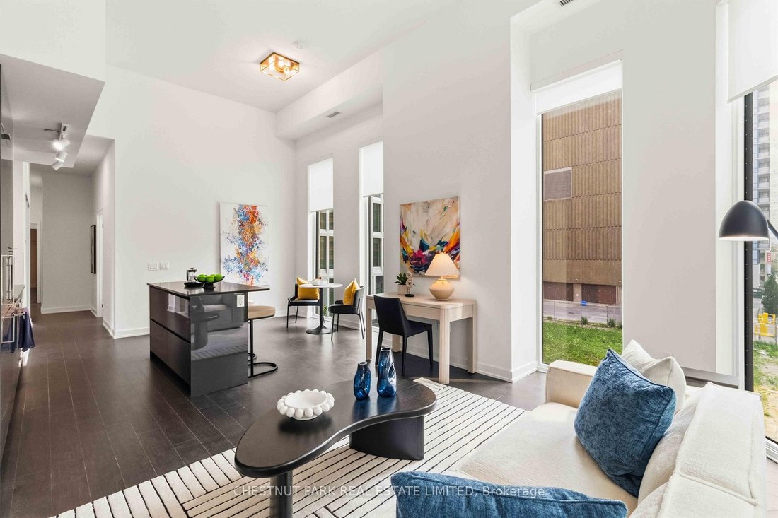 Apartment in Toronto, Ontario, Canada 4 - 18616378