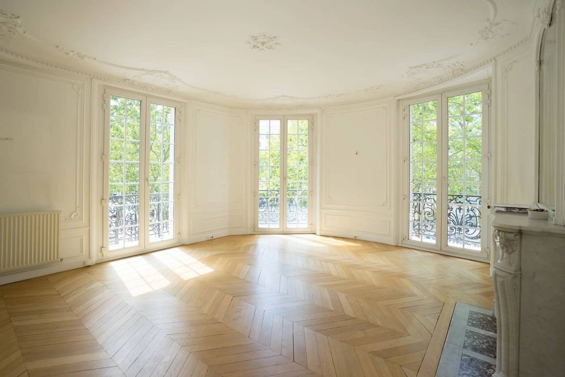 Apartment in Invalides, Paris 7e Arrondissement, Paris 4 - 18330463