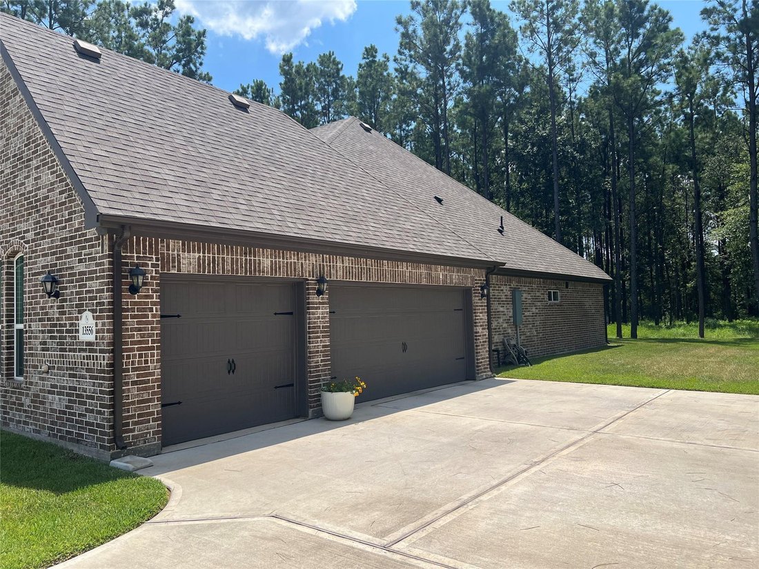 House in Conroe, Texas, United States 4 - 18618944