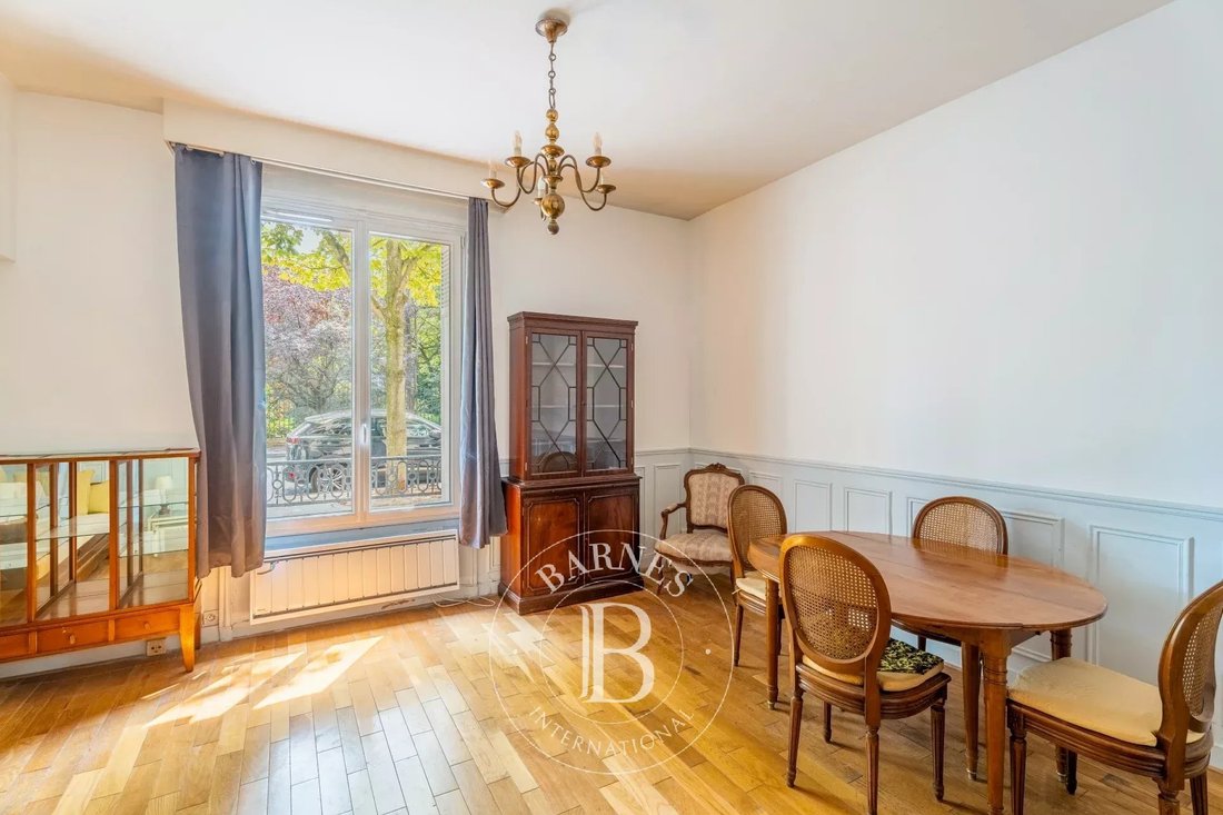 Apartment in Buttes Chaumont, Paris 19e Arrondissement, Paris 2 - 18617832