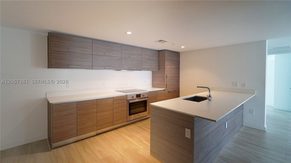 Condo in Miami, Florida, United States 3 - 18616327