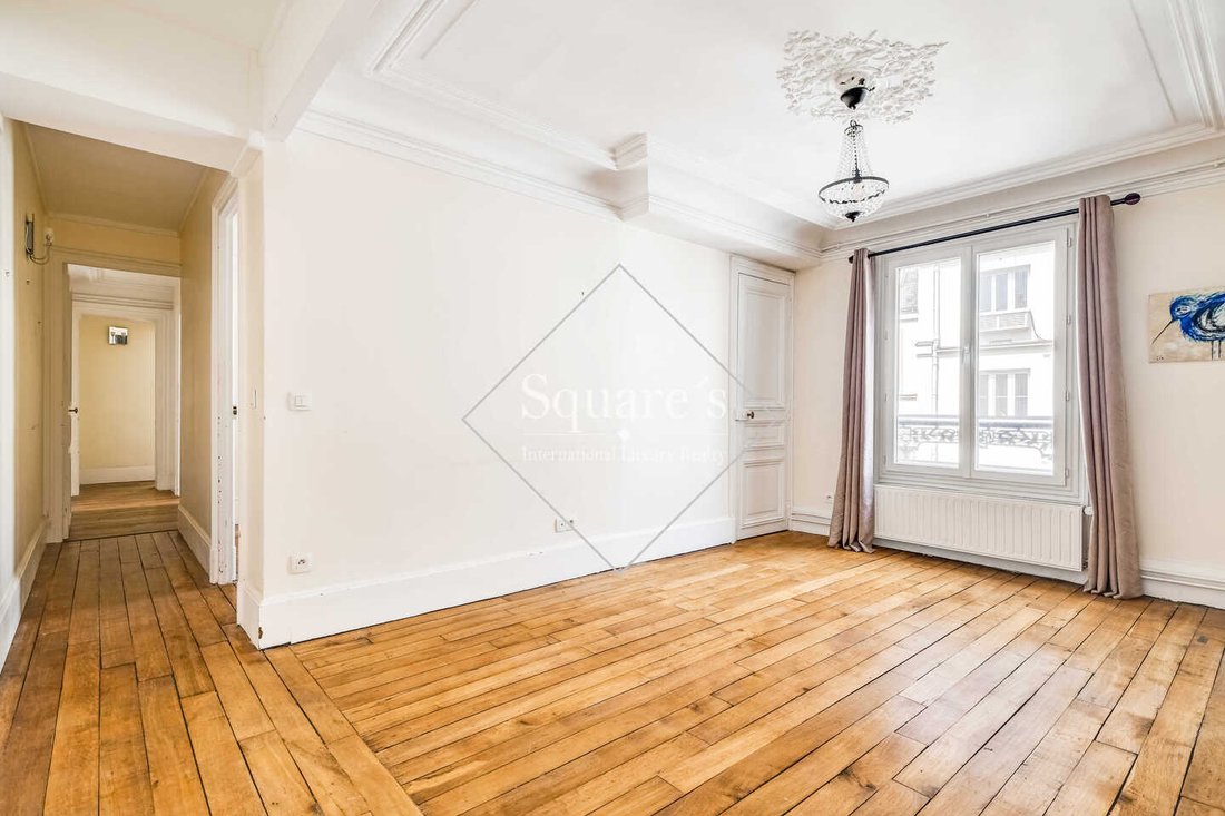 Apartment in Elysées-Madeleine, Paris 8e Arrondissement, Paris 5 - 18622639