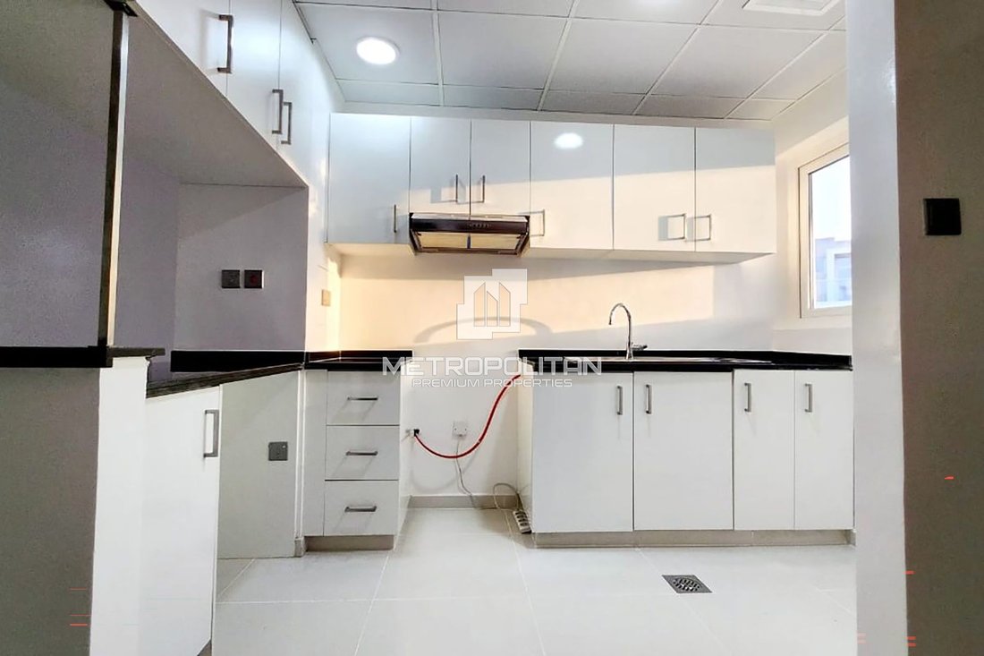 Townhouse in Damac Hills 2, Dubai, United Arab Emirates 4 - 18617929