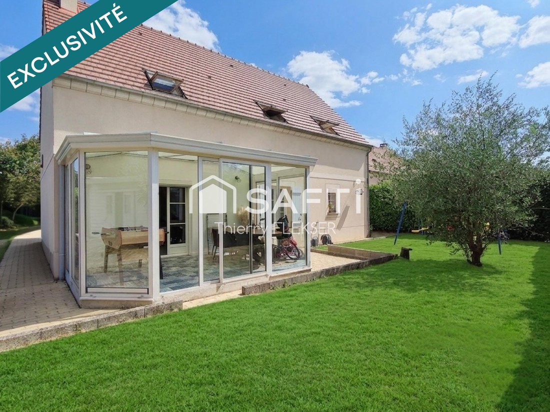 Maison à Champagne-sur-Oise, Île-de-France, France 2 - 18608866