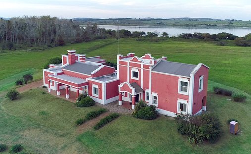 Farm Ranch in Laguna de los Cisnes-Lomas del Sauce, Maldonado Department, Uruguay 1