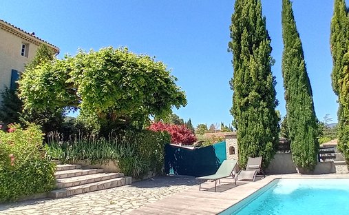 House in Mormoiron, Provence-Alpes-Côte d'Azur, France 1
