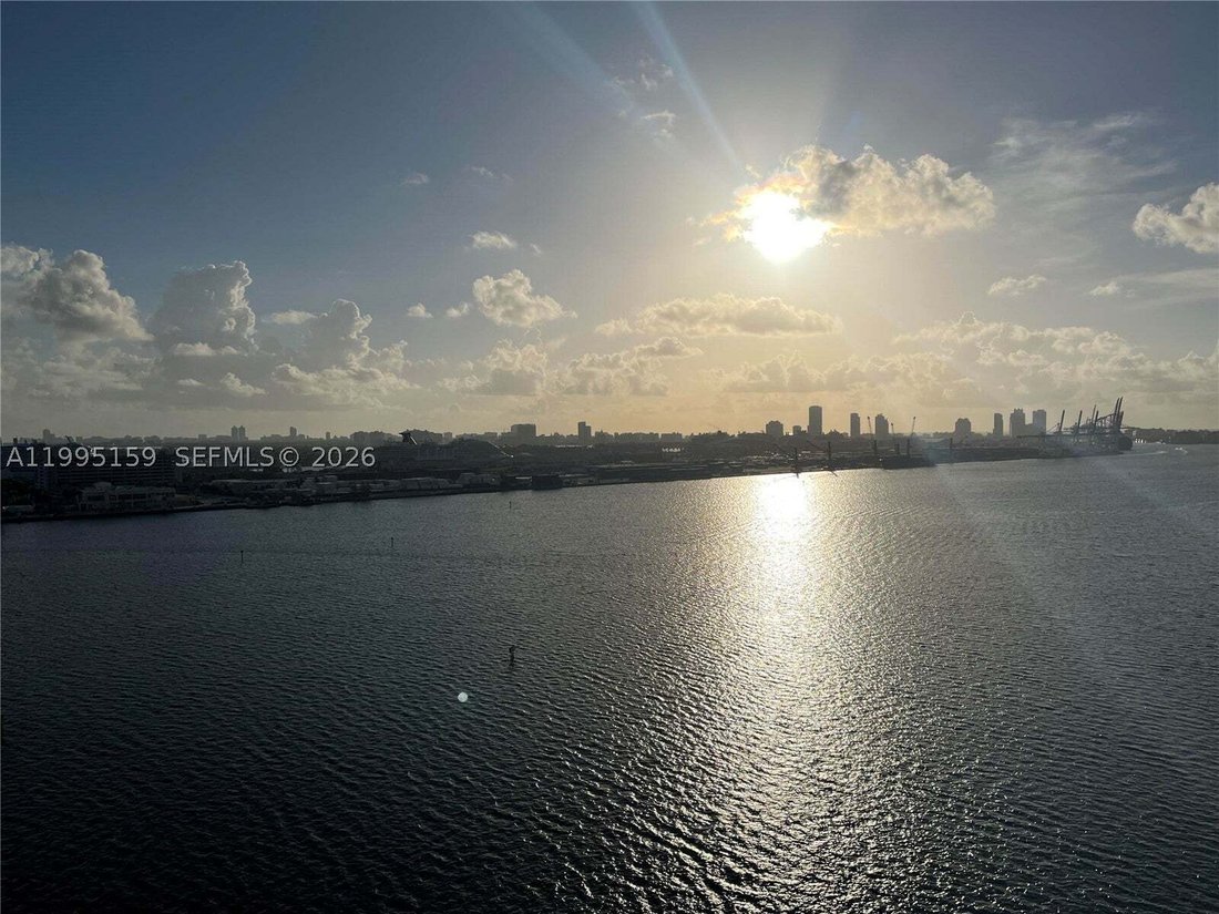 Condo in Miami, Florida, United States 2 - 17568468