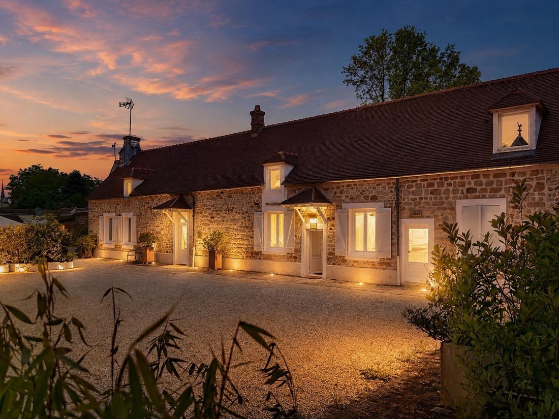 House in Milly-la-Forêt, Ile-de-France, France 1 - 17278077