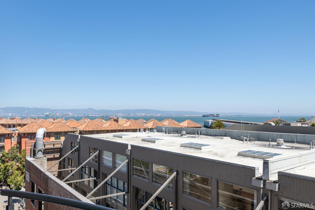 Condo in San Francisco, California, United States 4 - 18616334