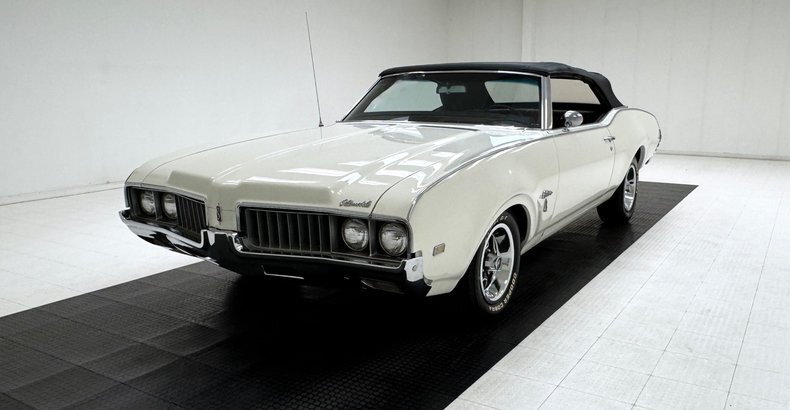Cabriolet in Morgantown, United States 1 - 18615935