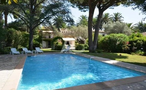 Villa in Fontmerle, Antibes, France 1
