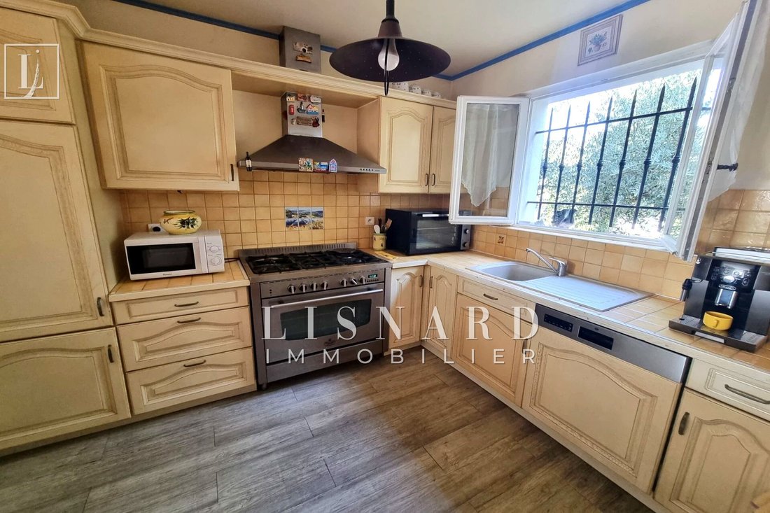 Villa in Gabelle-Courcettes-Les Clos, Vallauris, France 4 - 18615947