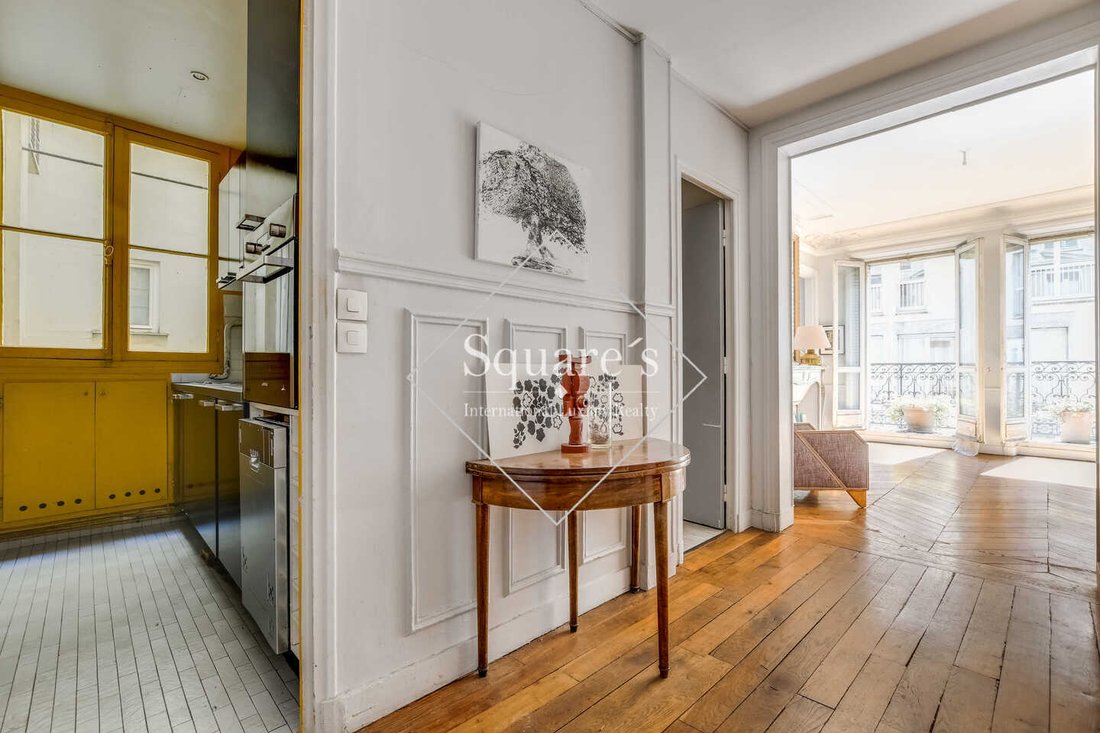 Apartment in La Fourche-Guy Môquet, Paris 17e Arrondissement, Paris 3 - 18622536