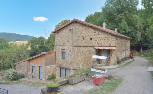 Casa en Saint-Julien-Molin-Molette, Auvernia-Ródano-Alpes, Francia 1