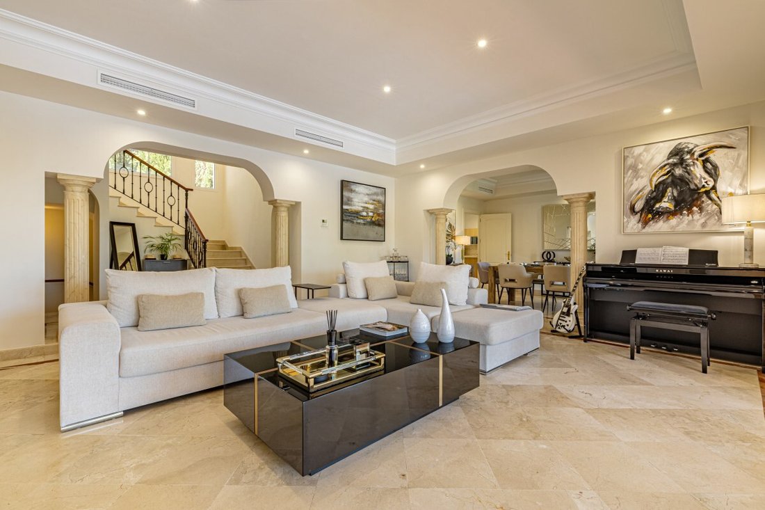 Villa in Cancelada, Estepona, Andalusia 5 - 18617040