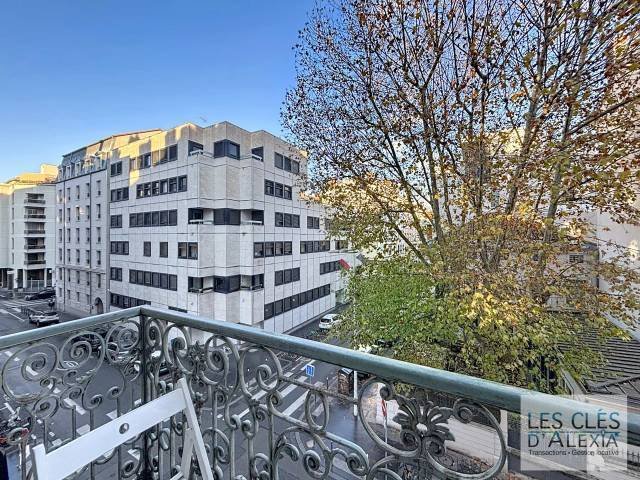 Apartment in Tête d'Or-Foch-Vitton, Lyon 6e Arrondissement, Lyon 1 - 17429424