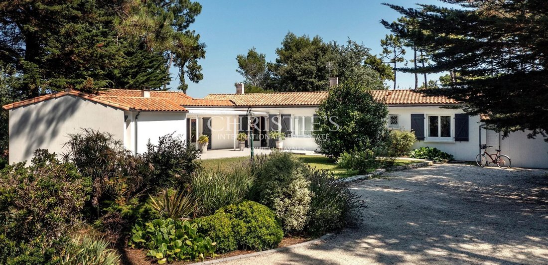 House in Le Bois-Plage-en-Ré, Nouvelle-Aquitaine, France 3 - 14192091