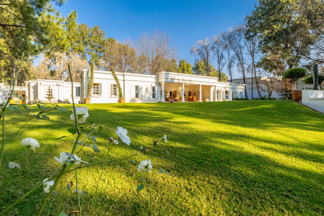House in Broadacres, Gauteng, South Africa 2 - 18618005
