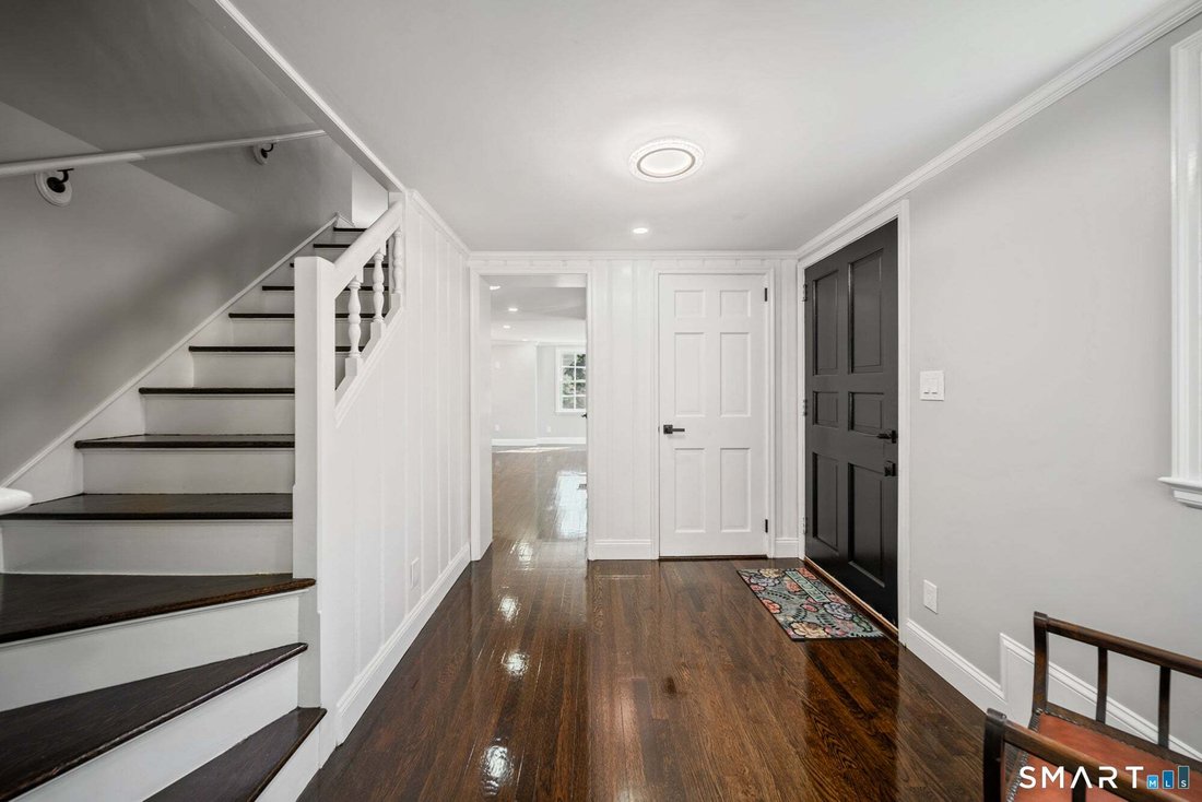House in West Hartford, Connecticut, United States 3 - 18618436